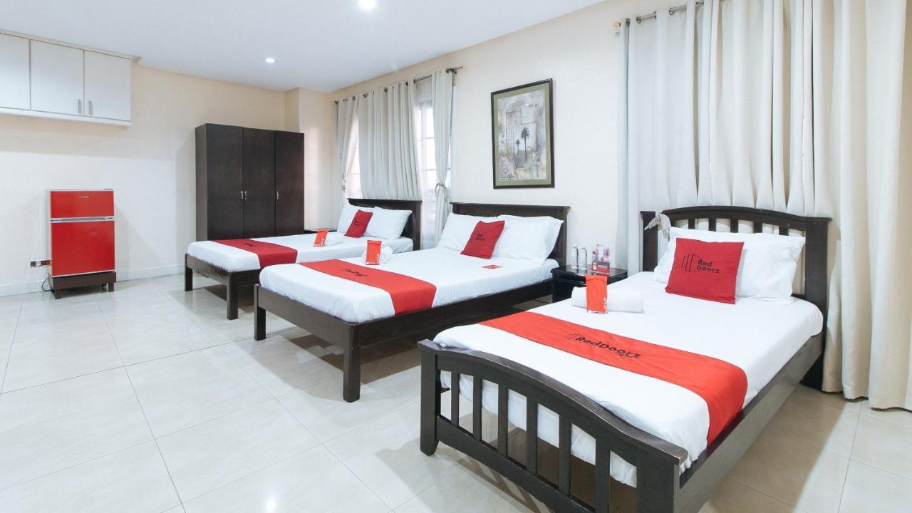 Reddoorz Plus @ Better Living Paranaque Paranaque City Екстер'єр фото