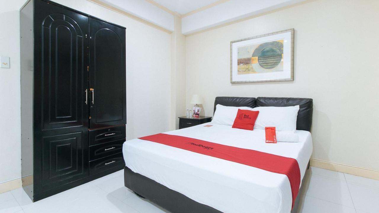 Reddoorz Plus @ Better Living Paranaque Paranaque City Екстер'єр фото