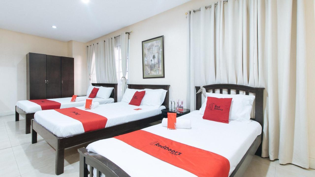 Reddoorz Plus @ Better Living Paranaque Paranaque City Екстер'єр фото