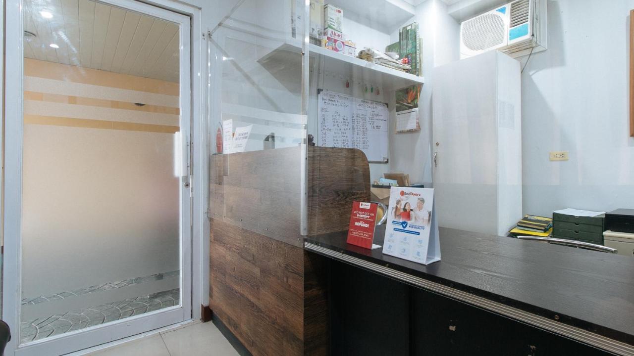 Reddoorz Plus @ Better Living Paranaque Paranaque City Екстер'єр фото