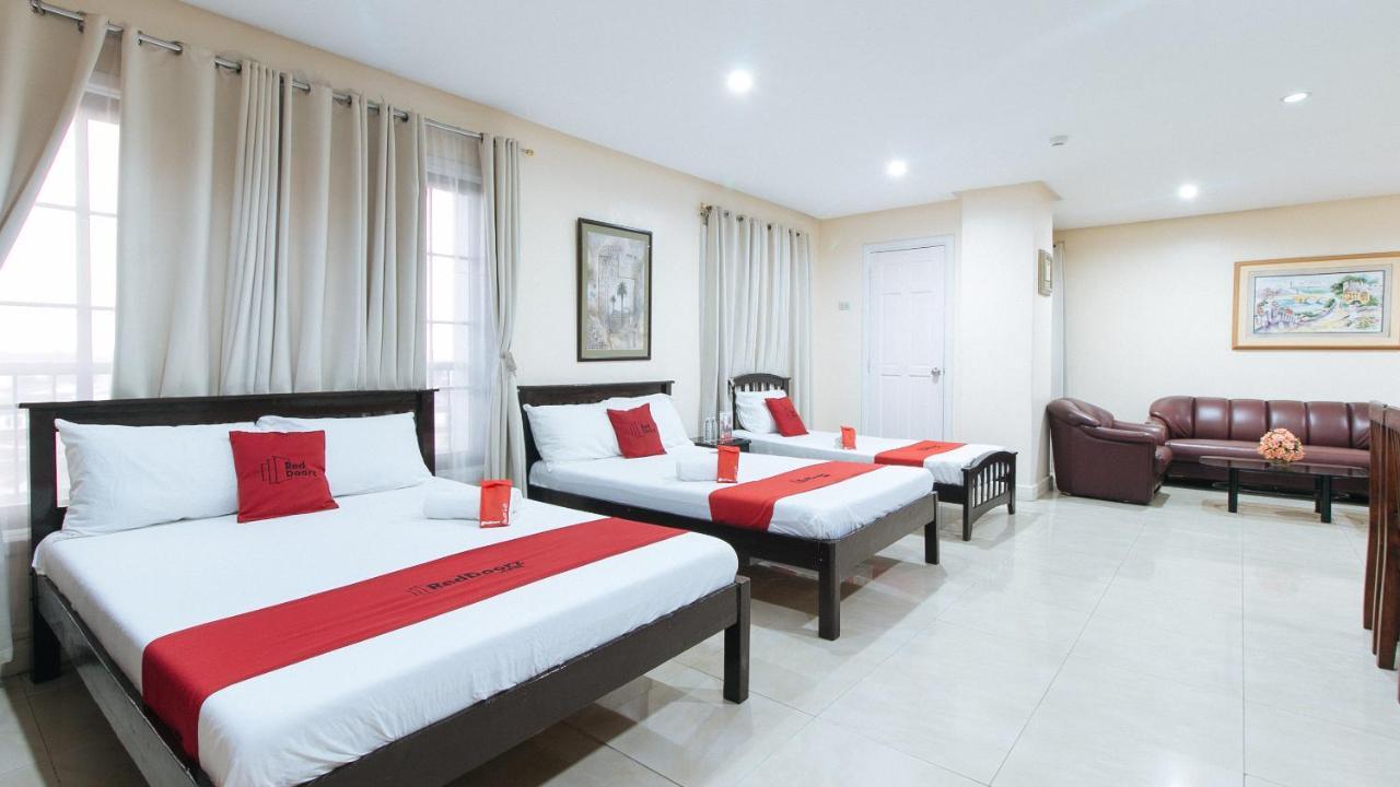 Reddoorz Plus @ Better Living Paranaque Paranaque City Екстер'єр фото