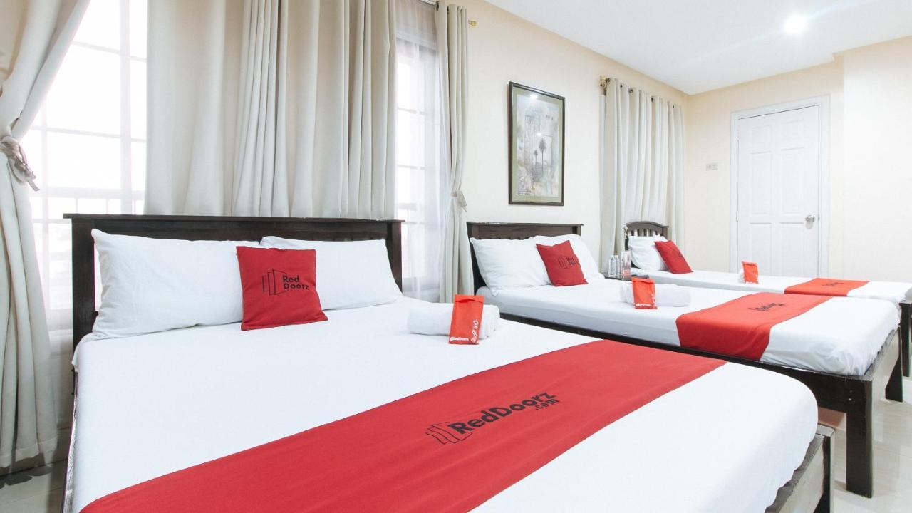 Reddoorz Plus @ Better Living Paranaque Paranaque City Екстер'єр фото