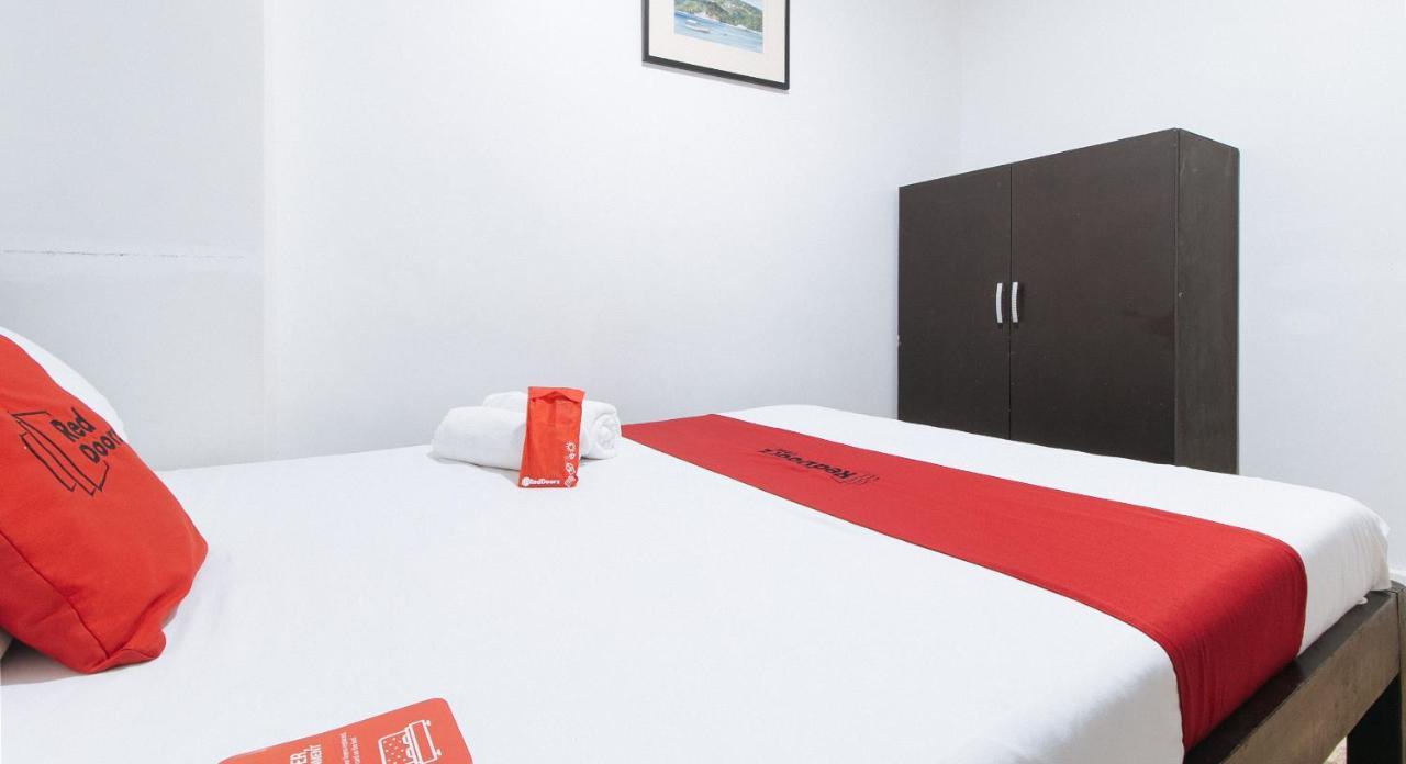 Reddoorz Plus @ Better Living Paranaque Paranaque City Екстер'єр фото