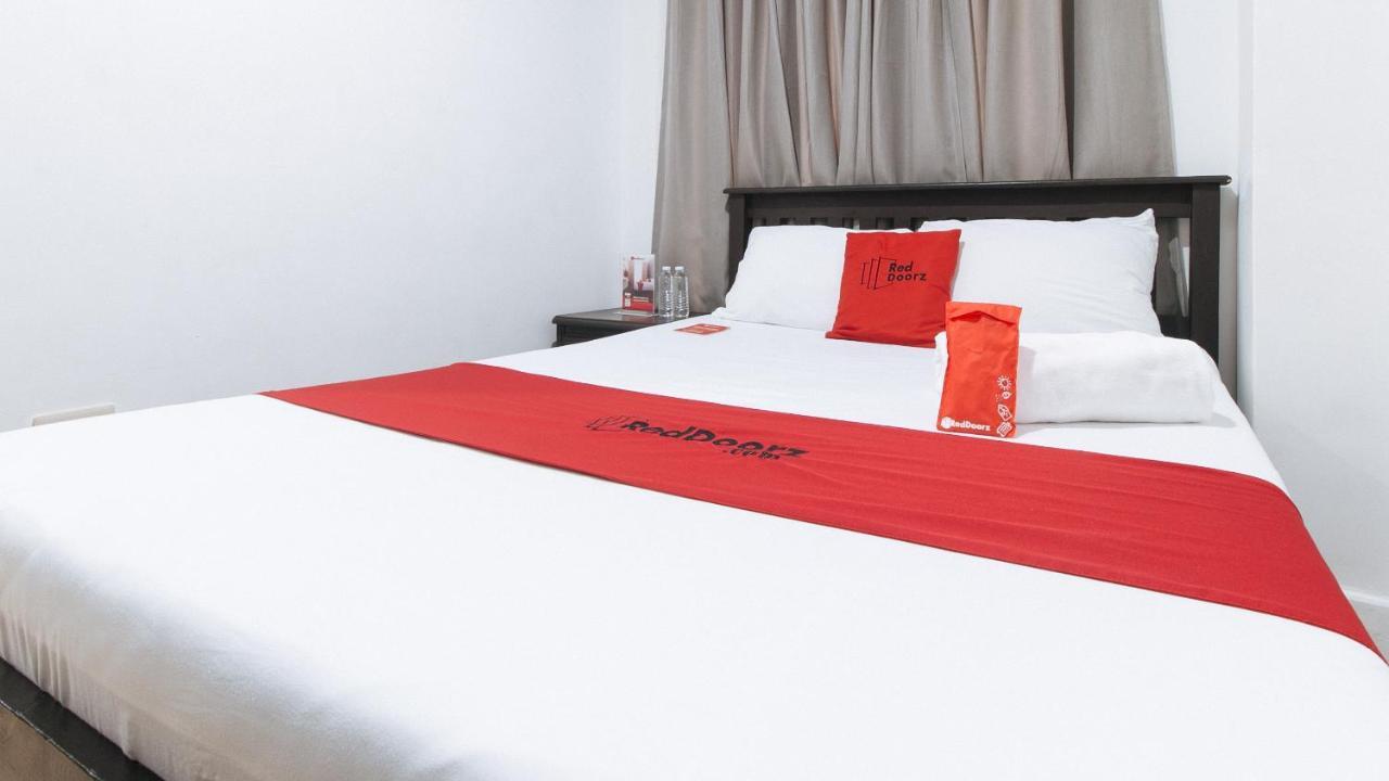 Reddoorz Plus @ Better Living Paranaque Paranaque City Екстер'єр фото